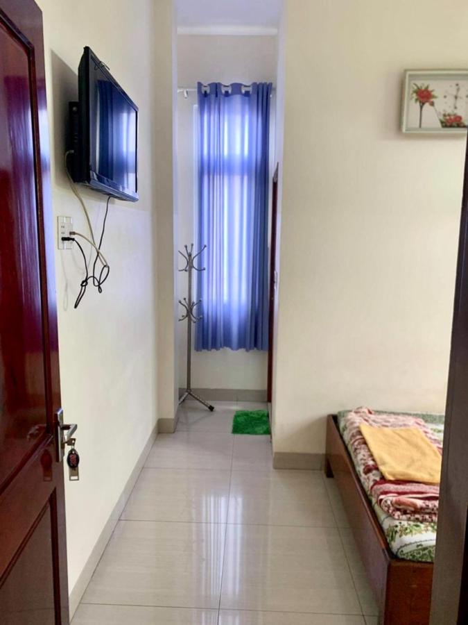Phuong Huy Hotel Buon Ma Thuot Bagian luar foto