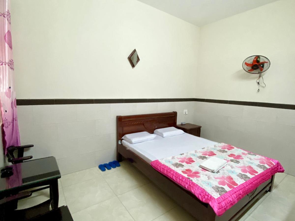 Phuong Huy Hotel Buon Ma Thuot Bagian luar foto