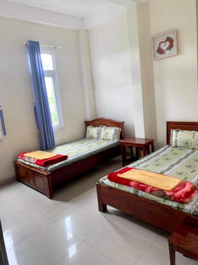 Phuong Huy Hotel Buon Ma Thuot Bagian luar foto